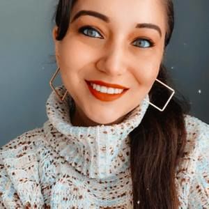 Meet your Posher, Beatriz